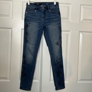 Simply Vera Skinny Mid Rise 2 Embellished Medium Wash